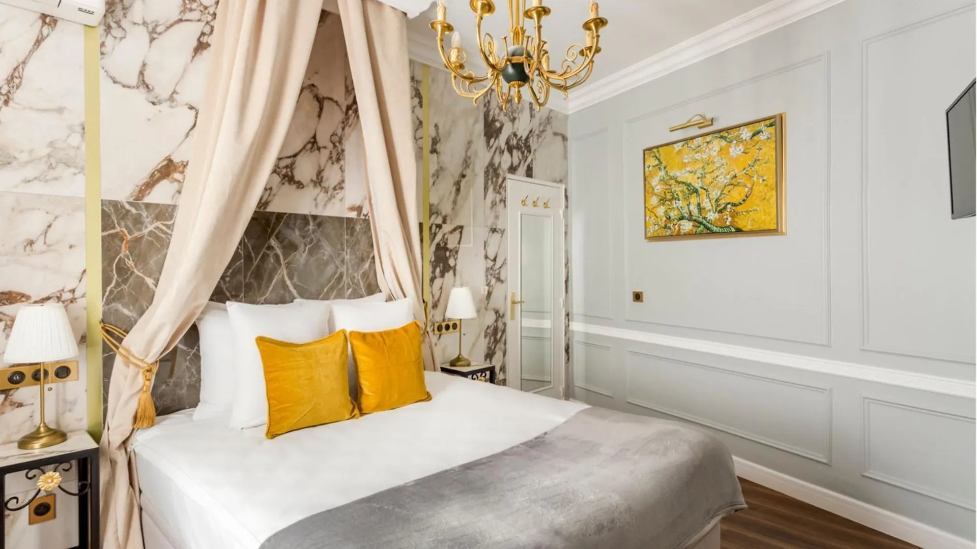 Luxury 3 bedrooms 3 bathrooms apartment in Le Marais Paris France