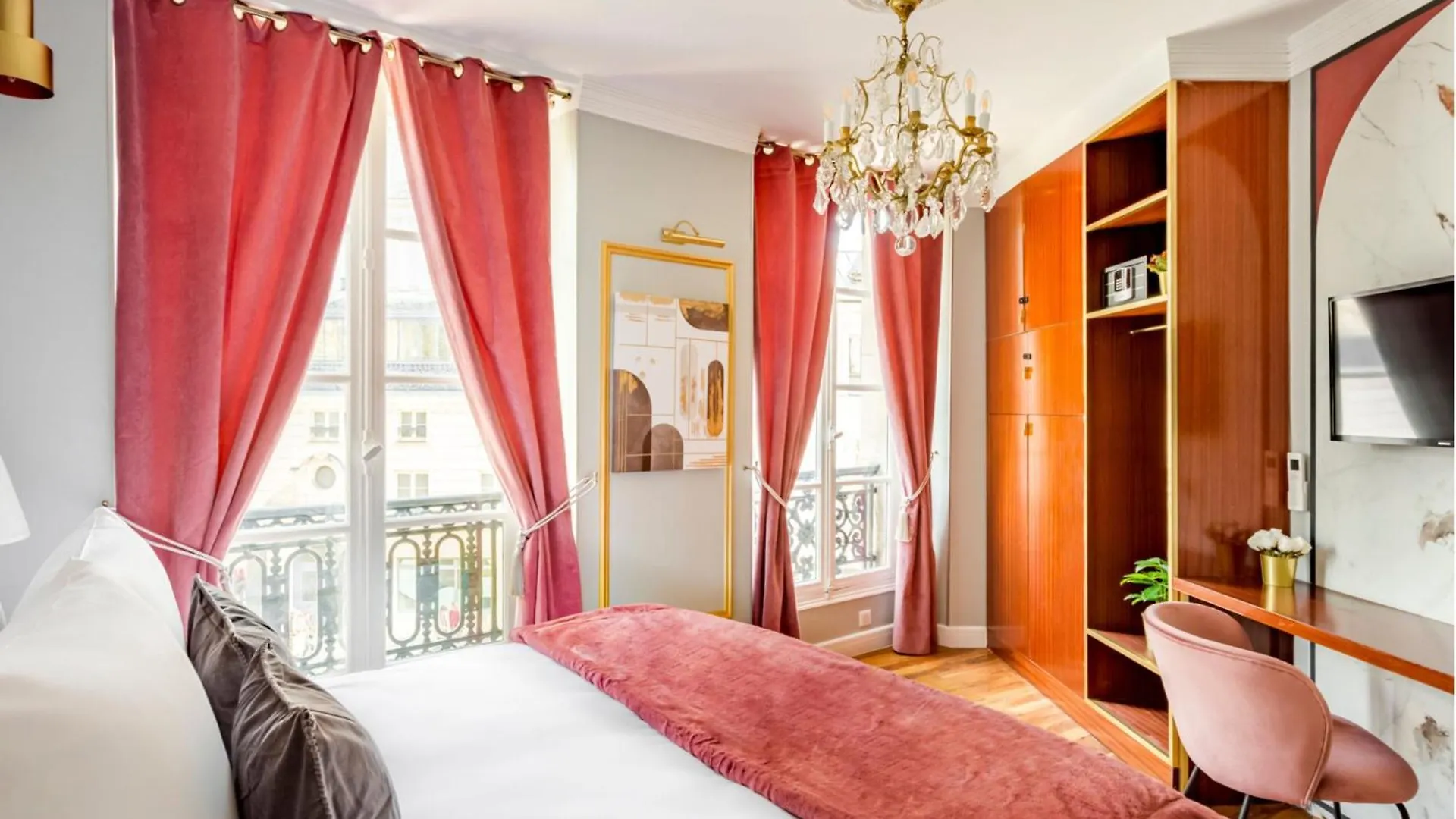 Luxury 3 bedrooms 3 bathrooms apartment in Le Marais Paris 0*,