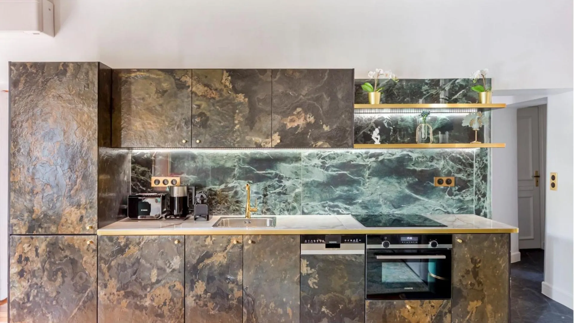 Luxury 3 bedrooms 3 bathrooms apartment in Le Marais Paris